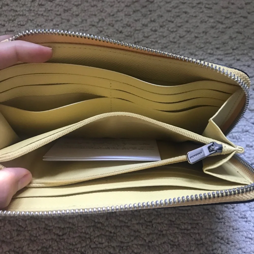 coach wallet - Picture 3 of 8